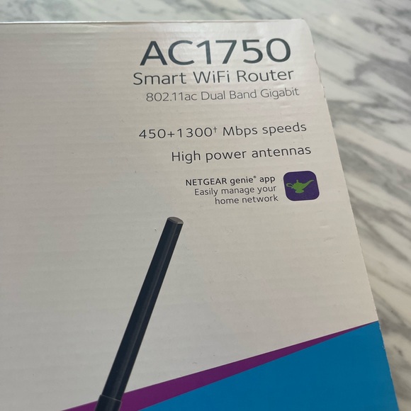 Netgear ac1750 Smart WiFi Router - Picture 2 of 6
